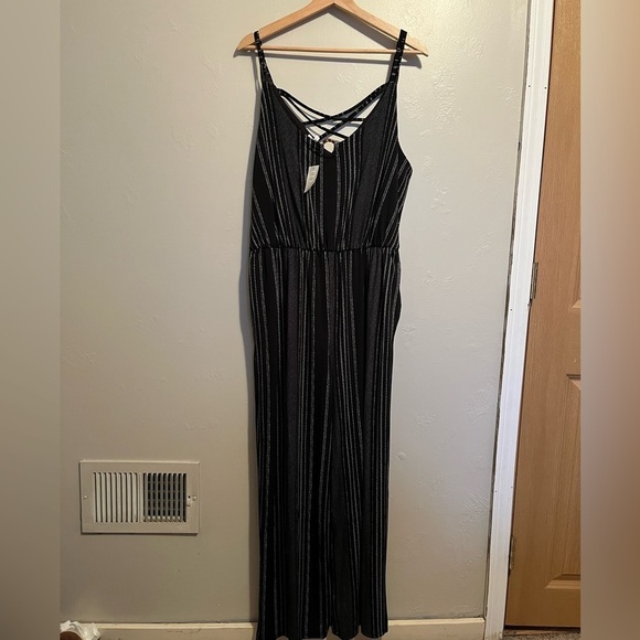 Maurice’s Black and White Sleeveless Jumpsuit NWT - Picture 4 of 14